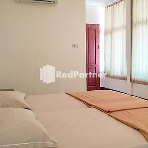 Palu City Guest House Mitra Reddoorz